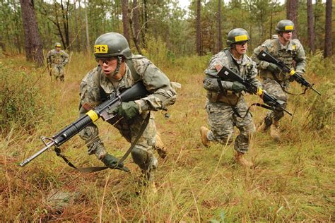 12 335 United States Military Training Stock Photos High Res Pictures And Images Getty Images