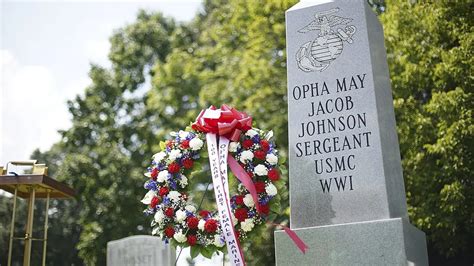 13 Agustus 1918 Opha May Johnson Perempuan Pertama Di Korps Marinir Amerika Serikat Global