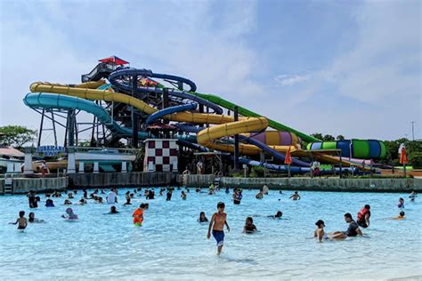 15 Best Water Parks In Chicago Indoor Water Park Family Aquatic