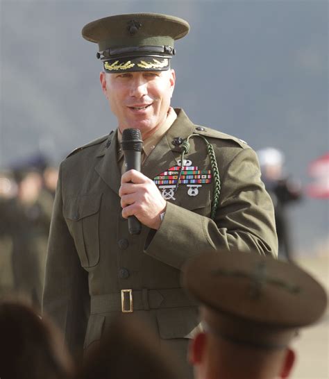 2 4 Welcomes New Commanding Officer Amp Gt 1St Marine Division Amp Gt News Article Display