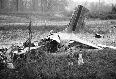 40 Years Ago A Deadly Plane Crash Tore At The Fabric Of One Indiana City Wku Public Radio