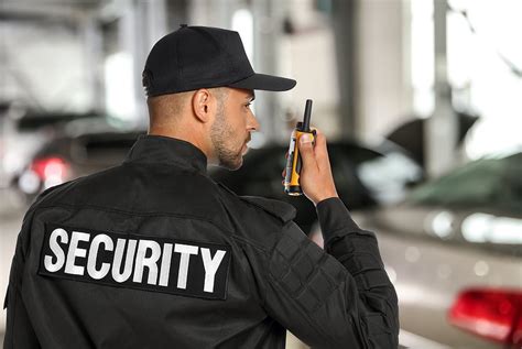 5 Benefits Of Hiring A Security Guard For Your Business