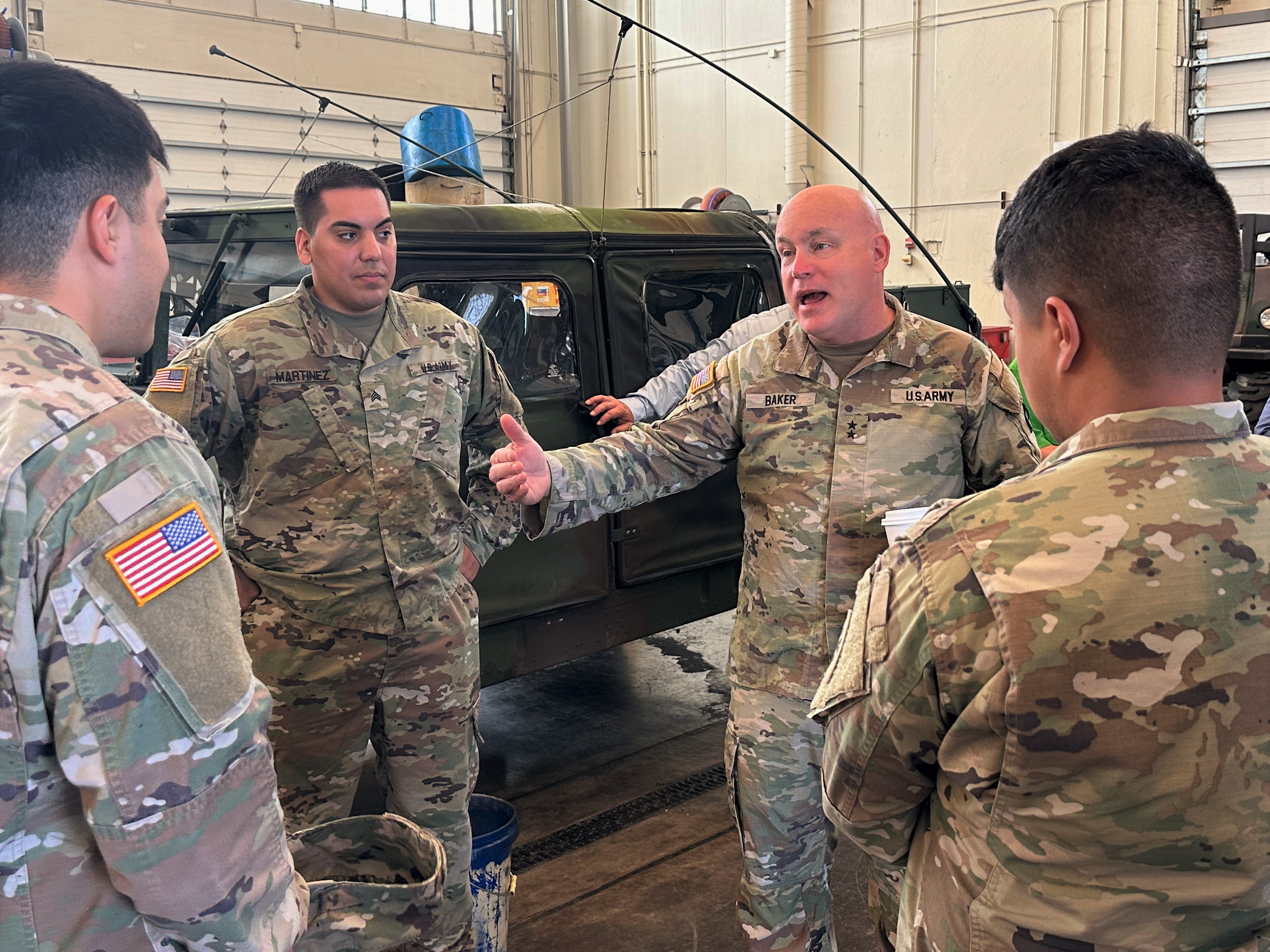 88Th Readiness Division Commander Recognizes Soldiers At Army Reserve