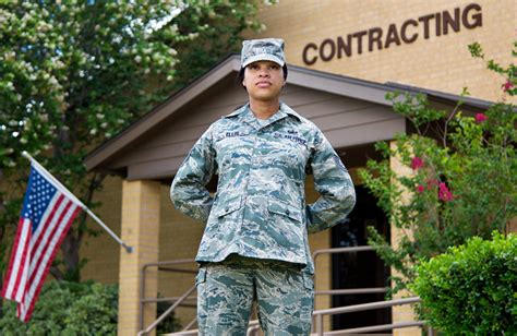 Air Force Contracting 6C0x1 2019 Career Details