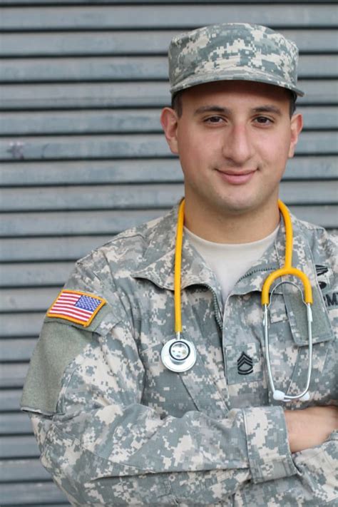 7 Things Army Medics Do vs Doctors