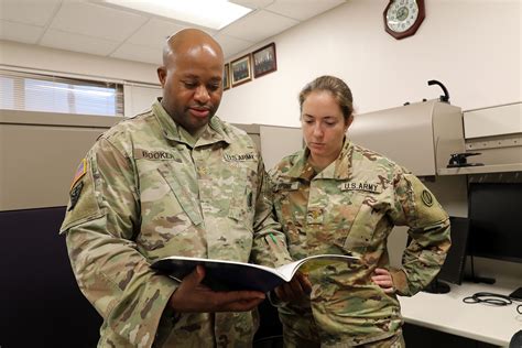 Army Reserve Officer Careers: Leadership Opportunities