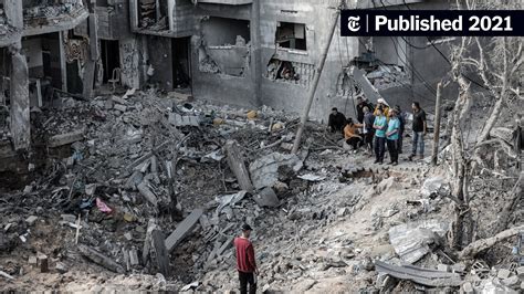 As Israel Hamas Cease Fire Holds Gazans Survey Wreckage The New York Times