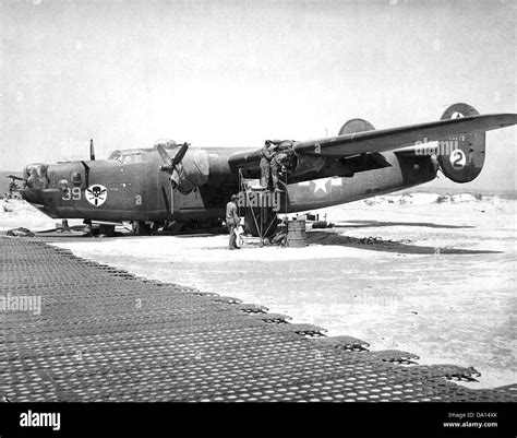 B 24 Liberator Hi Res Stock Photography And Images Alamy