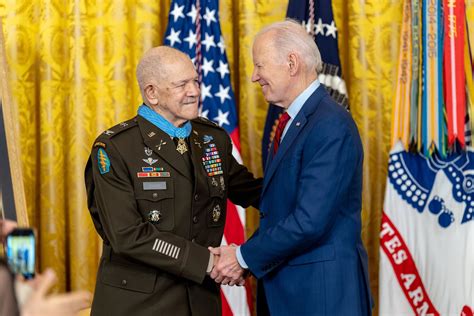 Biden To Award Medal Of Honor To 7 Us Army Veterans Good Morning America