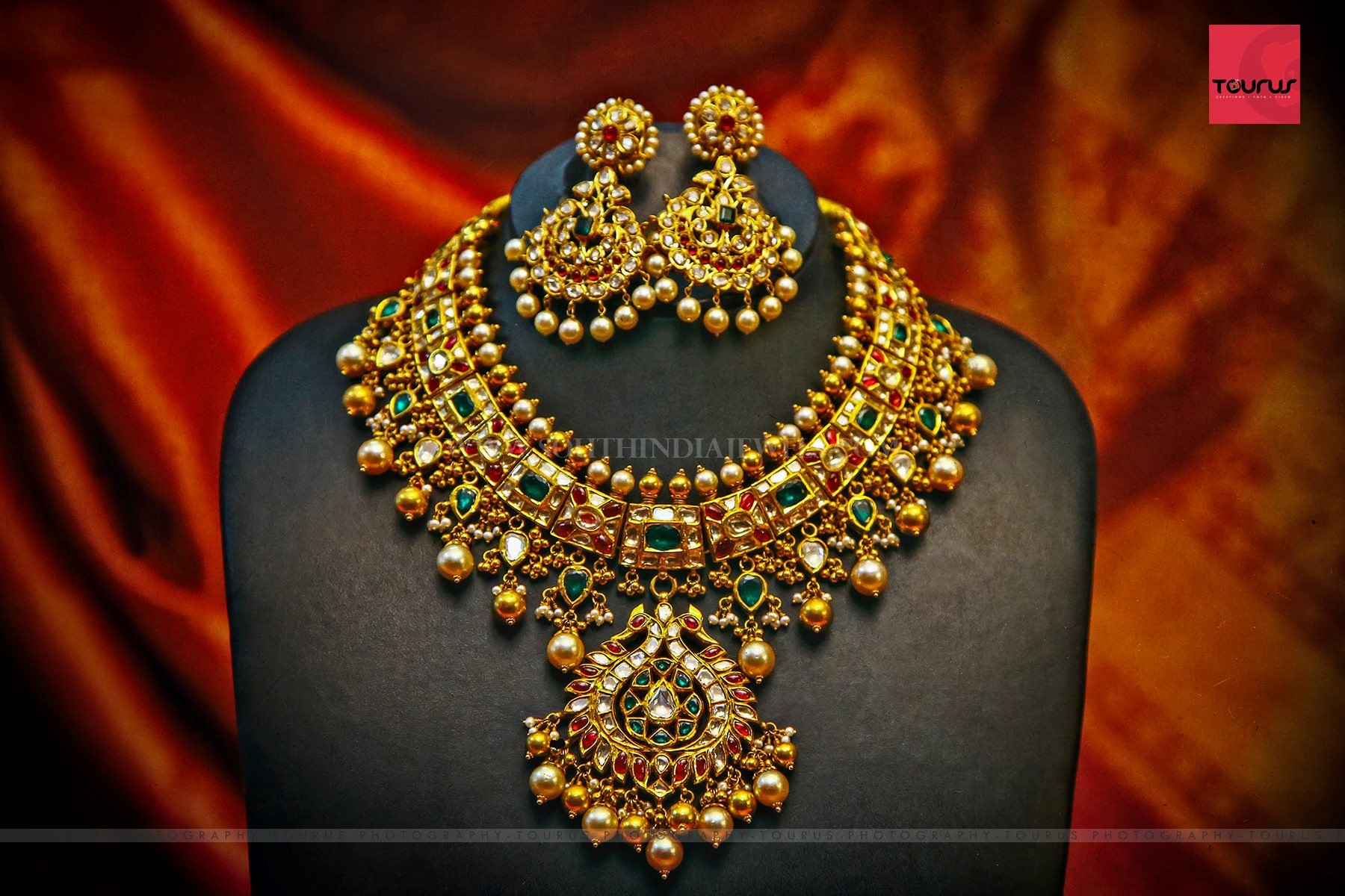 Bold Gold Necklace And Earrings Design South India Jewels