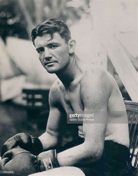 Boxer James Braddock Poses For The Camera Braddock Pose For The Camera Boxing History