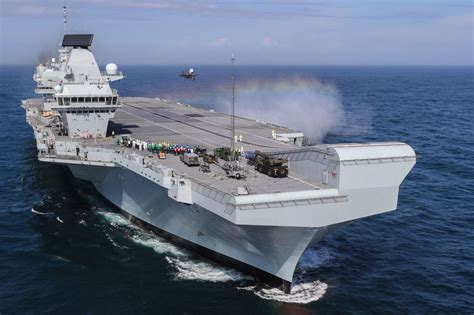 Britain S New 3Bn Aircraft Carrier Hms Queen Elizabeth Is Short Of Crew Commanders Fear