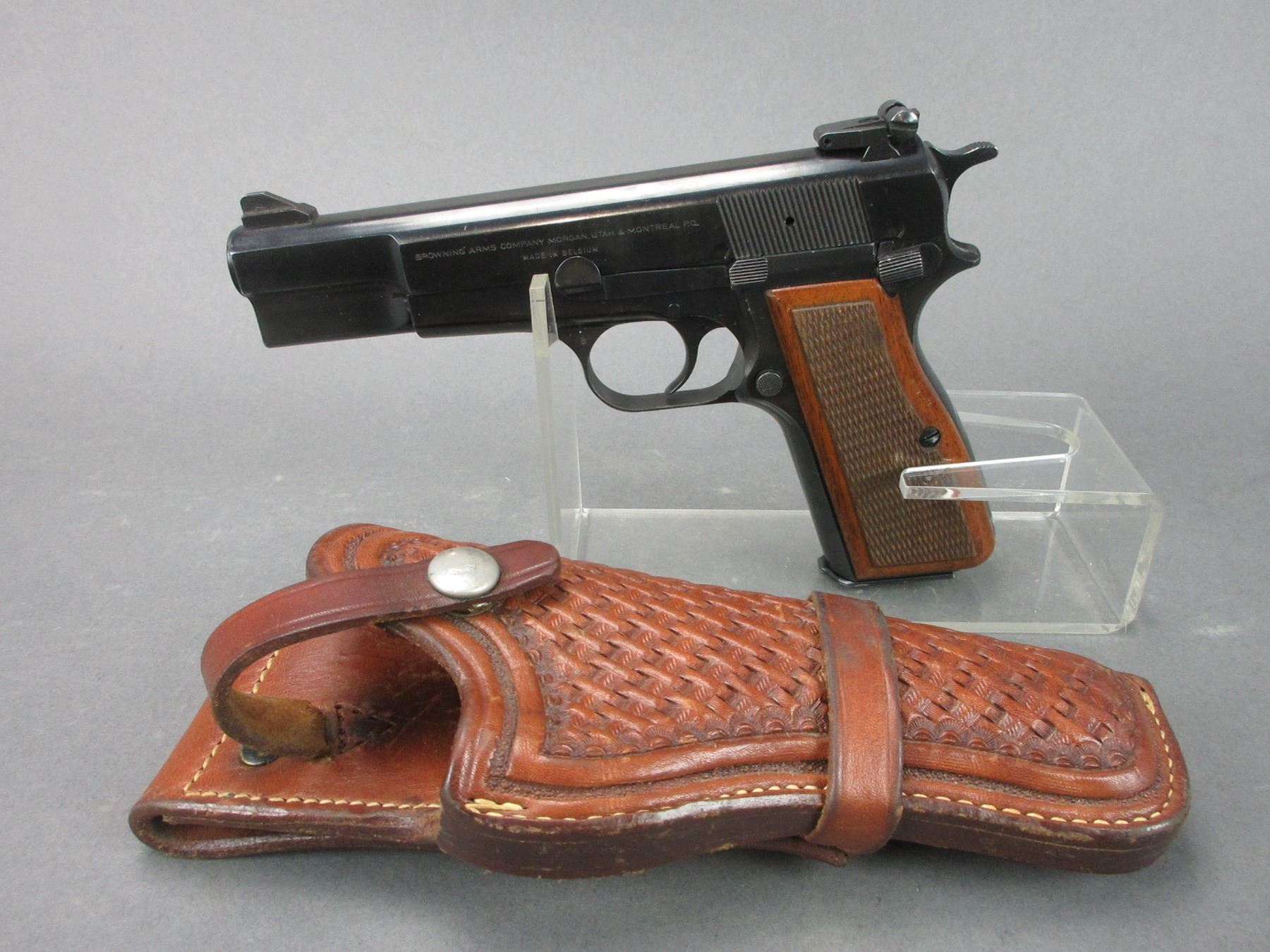 Browning Hi Power Semi Automatic Pistol 9Mm 4 5 Amp Quot Barrel Dom 1977 Holster Very Good Condition