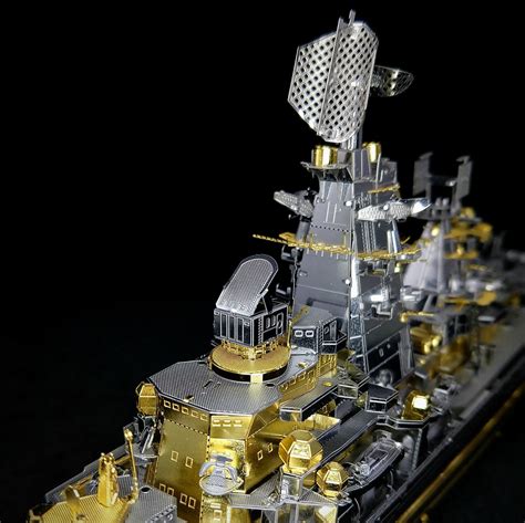 Build Russian Battlecruiser Pyotr Velikiy Metal Earth Builder