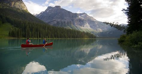 Canadian Mountain Ranges You Can See Without Having To Hike