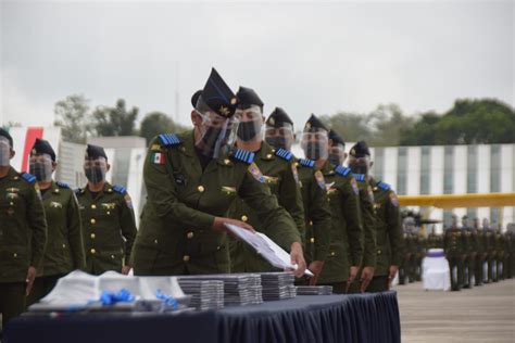 Ceremonia De Graduaci N De La Escuela Militar De Clases De