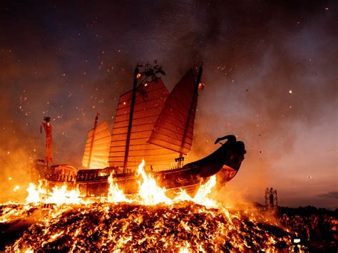 5 Chinese Burn Boat Facts