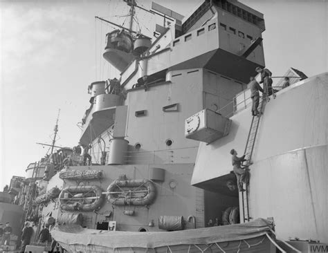 Close Up Of The Forward Superstructure Of Battleship Hms King George V 1662 X 1286 R Warshipporn