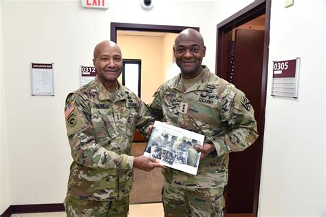 Combined Arms Center Commanding General Visits Medcoe Article The