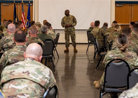 Command Chief Of Air National Guard Visits 171St Arw Pennsylvania National Guard News