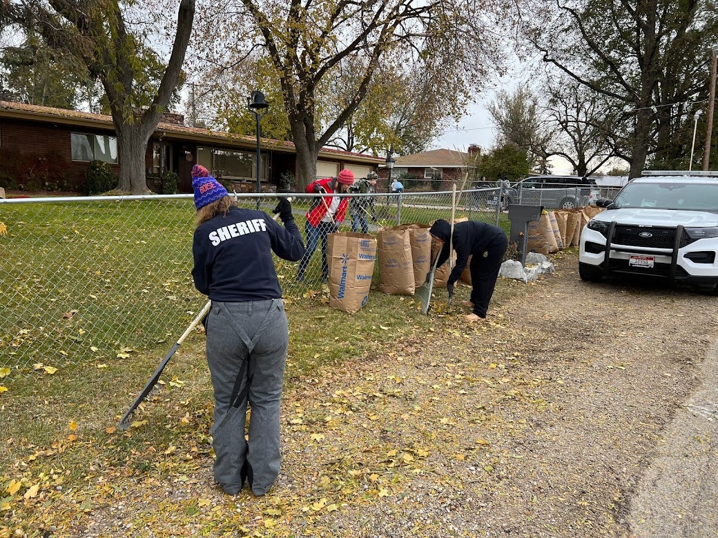 Cwi Law Enforcement Students Help Rake Up Caldwell Cwi