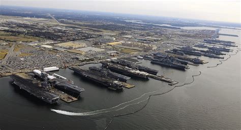 Dan Visita A Base Naval De Norfolk A Maior Base Naval Da Us Navy Na Costa Leste Defesa A Rea