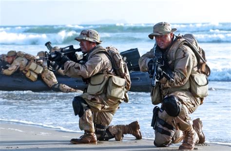 Difference Between Navy Seals And Delta Force