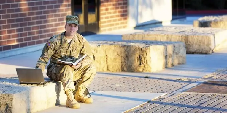 5 Ways Military Pays for College