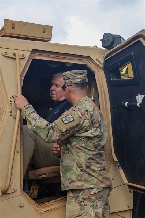 Dvids Images 25Th Infantry Division Veteran Visits Schofield Barracks Image 1 Of 5