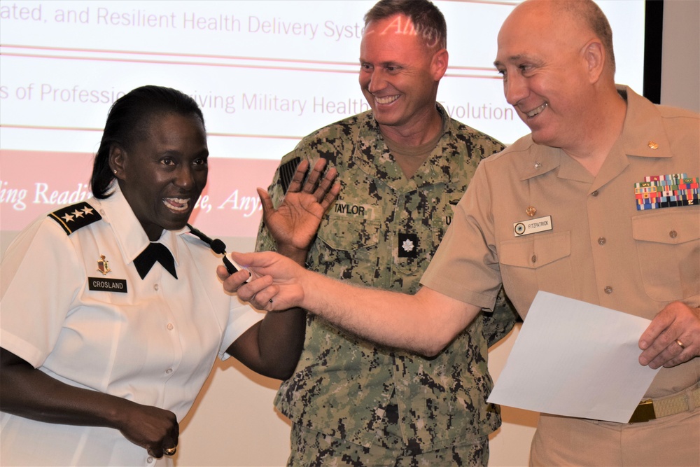 Dvids Images Dha Director Visits Naval Hospital Bremerton Image 3 Of 4