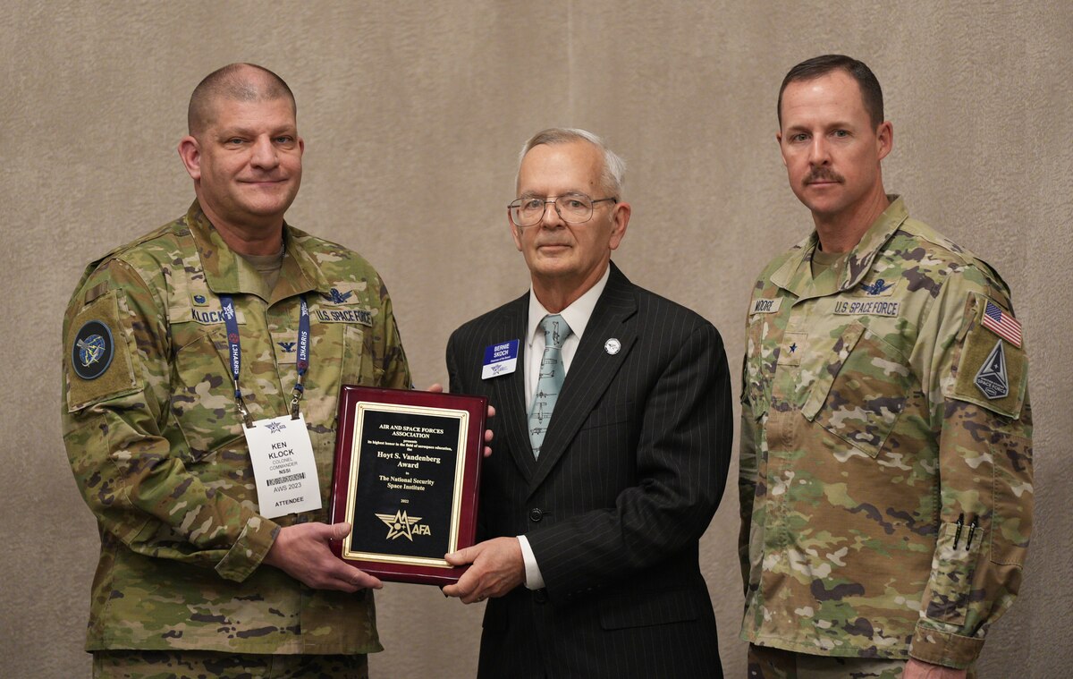 Dvids News Air Space Forces Association Presents Nssi With