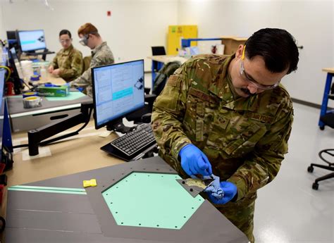 Eielson Stands Up Field Training Detachment Hosts First F 35 Courses