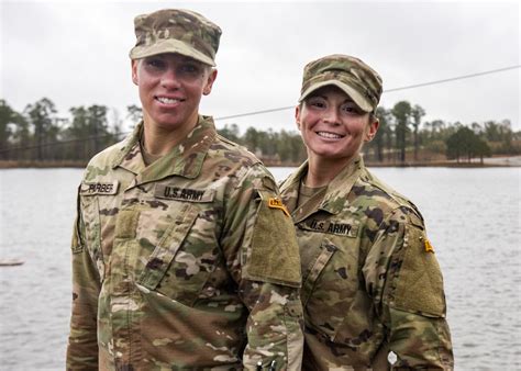 Enlisted Female Guard Soldiers Graduate Army Ranger School Amp Gt National Guard Amp Gt Guard News The