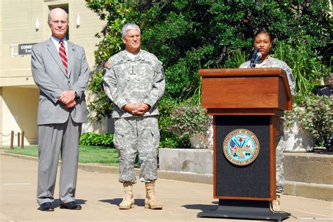 Enlistment Marks 35Th Year Of Volunteer Army Article The United