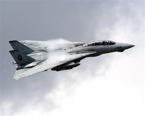 F-14 Tomcat Fighter Jet: Legendary Navy Interceptor