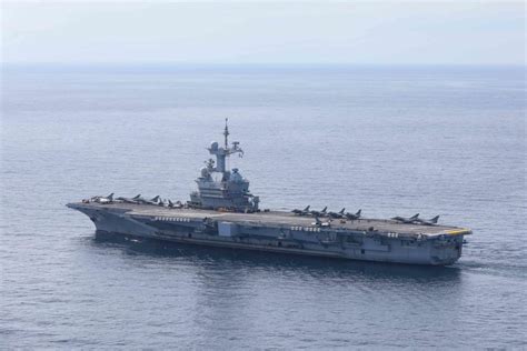 F Nf Alliierte Carrier Strike Groups Patrouillieren Im Nato Gebiet