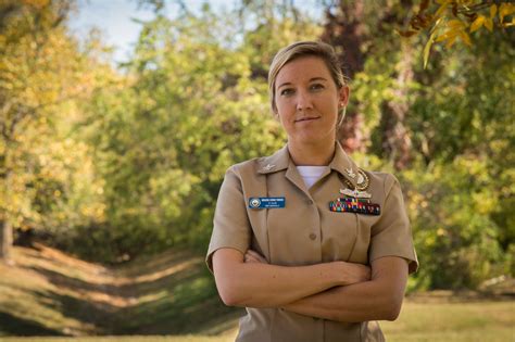 Face Of Defense Sea Stories Help Navy Recruiter Succeed U S