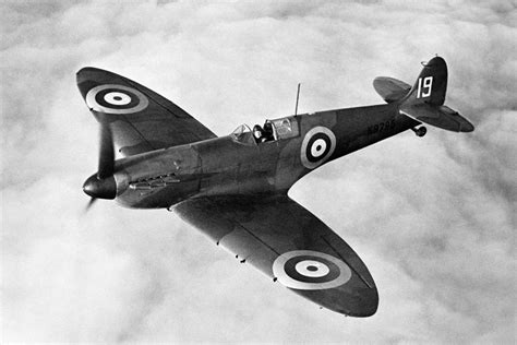 10 Amazing Facts About the Spitfire Plane