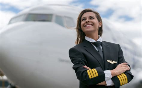 Female Pilot Uniforms What Do They Wear Pro Aviation Tips