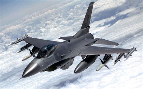 Gambar Pesawat Tempur F 16