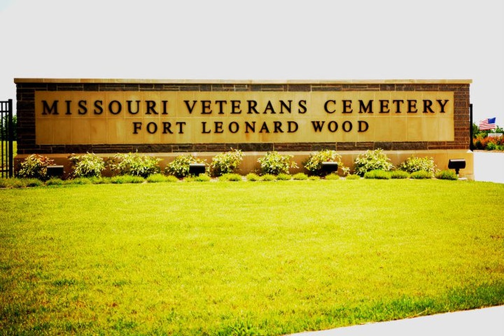 Gc698t9 Missouri Veterans Cemetery Fort Leonard Wood Traditional Cache In Missouri United