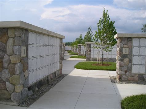 5 Ways Great Lakes National Cemetery Honors Heroes