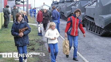 Growing Up Around Land Mines How The Falklands Conflict Shaped Me Bbc News