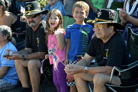 Hawaii Celebrates Honors Vets During State S Oldest Veterans Day Parade Article The United