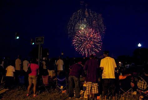 Here Are Memorial Day Events Set For The Flint Area Mlive Com