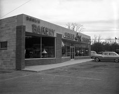 Here Is A 1967 Photo Of An S H Green Stamps Redemption Center Store Vintage Store Grocery