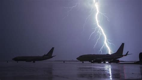 How Do Airplanes Handle Lightning Strikes Pilot Teacher