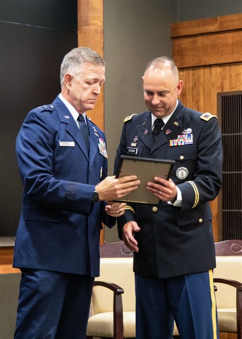 Illinois Army National Guard Colonel Retires After 34 Years Of Military