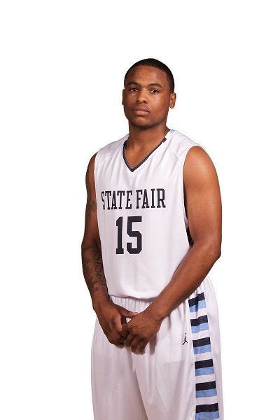 Jerrard Davis Freshman 6 5 Wing Hometown Chicago Ill Uplift Community High School Major