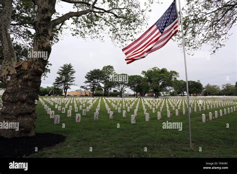 5 Ways Long Island National Cemetery Honors Heroes